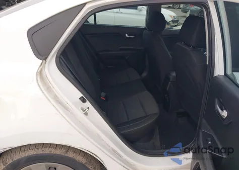 2020 Kia Rio S z USA, uszkodzony, nr VIN 3KPA24AD7LE284679